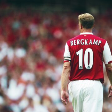 #DennisBergkamp l’un des joueurs les plus talentueux, et l’un des plus sous estimé. ⚽