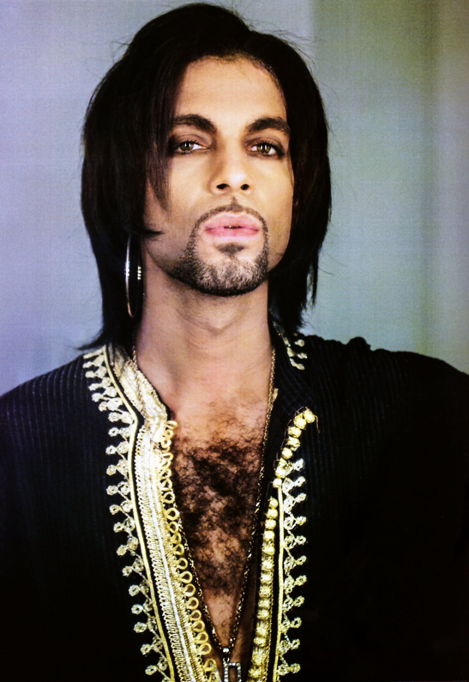 Prince: L’icône de Minneapolis était une machine à distribuer des albums – (1958-2016) – Musicien/Producteur