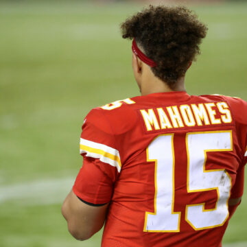 Patrick Mahomes: Portrait d’un Quarterback Étoile. – NFL – 🏈