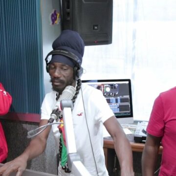 Capleton, Sizzla & Barrington Levy Live On The Breakfast Party