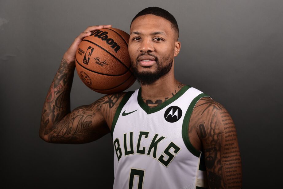 NBA: Damian Lillard Was SCORCHING HOT In Philly – 30 PTS (6 Threes)