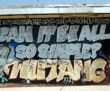 Hiphop : Wu Tang Clan Raekwon shows Hood Projects neighbours Staten Island (1995)