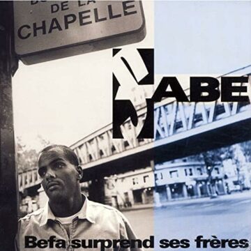 image de fabe devant une station de metro