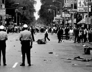 Firebarzzz présente🔥: « Watts 1965 : quand la colère explosa »