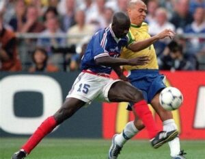 R9, le phénomène vu par un mur : quand Lilian Thuram a compris l’impossible - R9|Football|Brésil