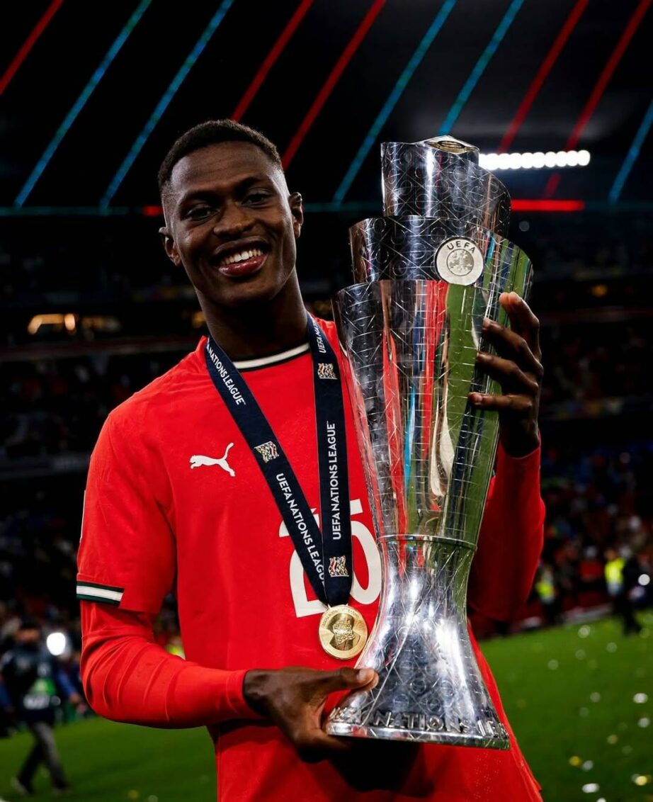 Nuno Mendes, un phénomène de précocité : déjà 17 trophées à seulement 23 ans !