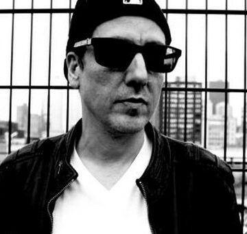 Mike Dean - L'Architecte Sonore de Houston au Monde - Mike Dean - Portrait d'un Pionnier 🎧 Firebarzzz / GFunkology Archive