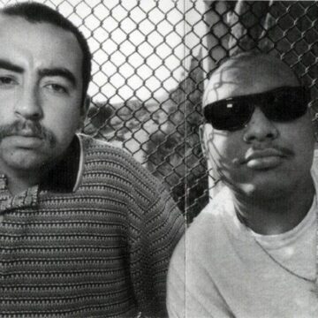 Sumthin’ Ta Bump – Le Lowrider Anthem de Proper Dos – Proper Dos – Sumthin’ Ta Bump (1995) – Firebarzzz / GFunkology Archive Sumthin' Ta Bump - Le Lowrider Anthem de Proper Dos - Proper Dos - Sumthin' Ta Bump (1995) - Firebarzzz / GFunkology Archive